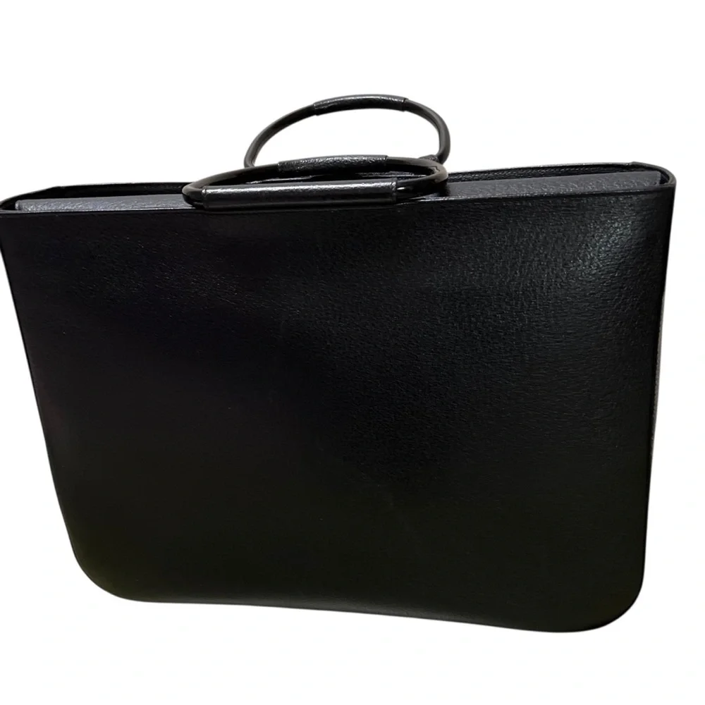 Gucci Large Leather Attache’ Laptop Tote Sleek Design w/ Metal Ring Handles. - Picture 2 of 15